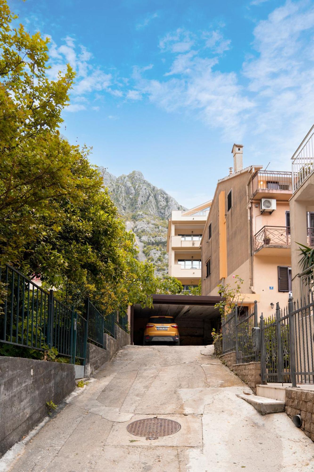 Apartment Busola Kotor Exterior foto